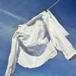 白シャツの洗濯頻度は!?黄ばみ防止の白シャツの手洗い方法